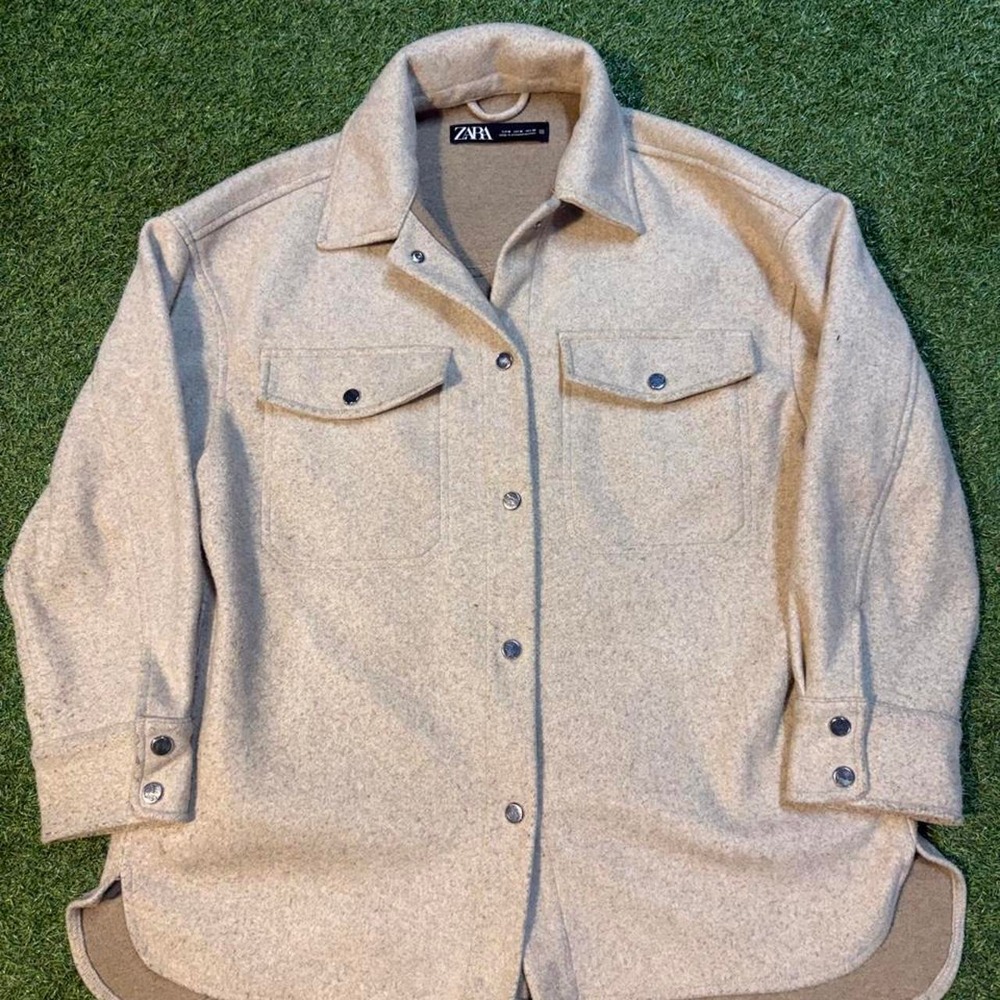 Zara Cream Oversized Shirt Jacket Size Medium